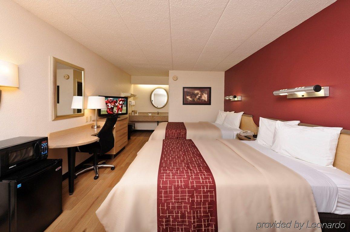 Red Roof Fairgrounds - Casino 2*