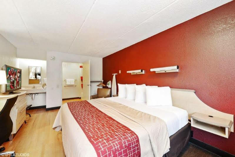 Red Roof Fairgrounds - Casino Motel 2*