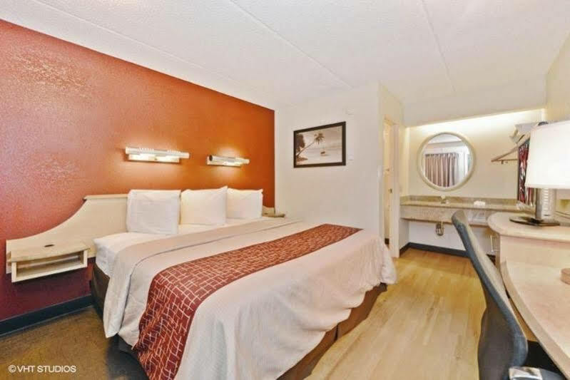 Red Roof Fairgrounds - Casino Motel Tampa